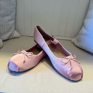 Elegant Pink Ballet Flats with Bow